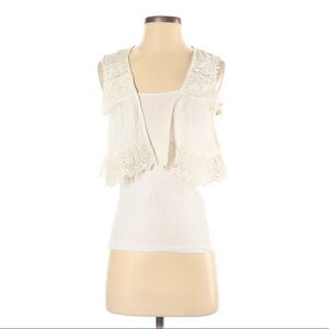 Kimchi Blue Urban Outfitters Cropped Lace Cover